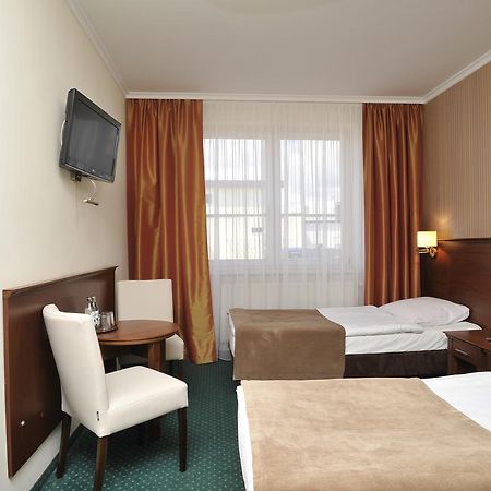 Hotel Lotos Woskrzenice Duze Экстерьер фото