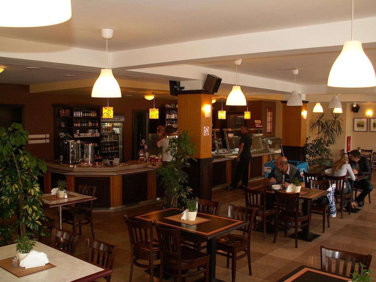 Hotel Lotos Woskrzenice Duze Экстерьер фото