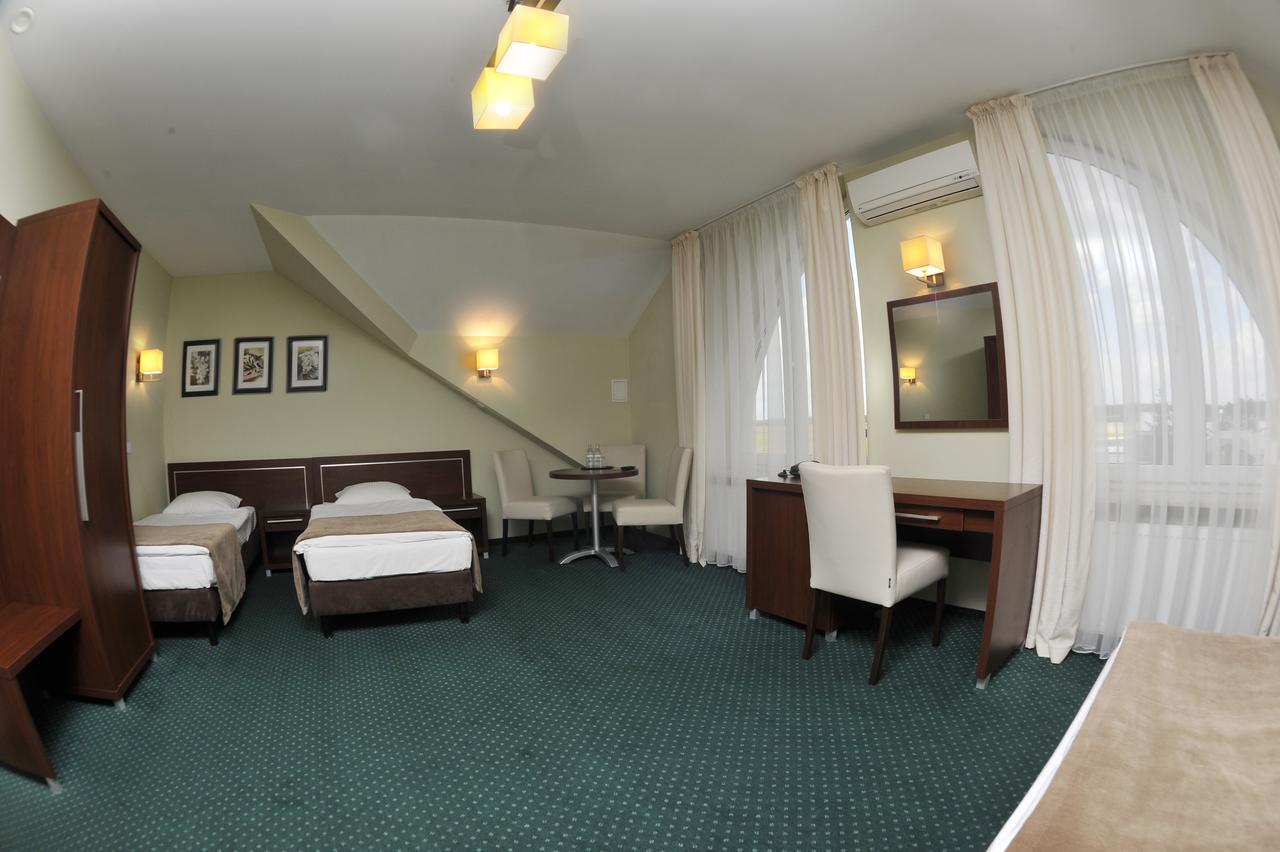 Hotel Lotos Woskrzenice Duze Экстерьер фото