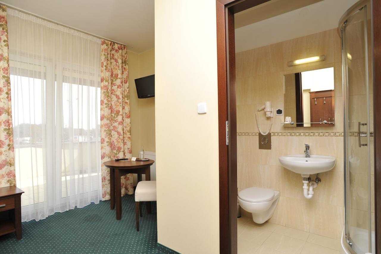 Hotel Lotos Woskrzenice Duze Экстерьер фото