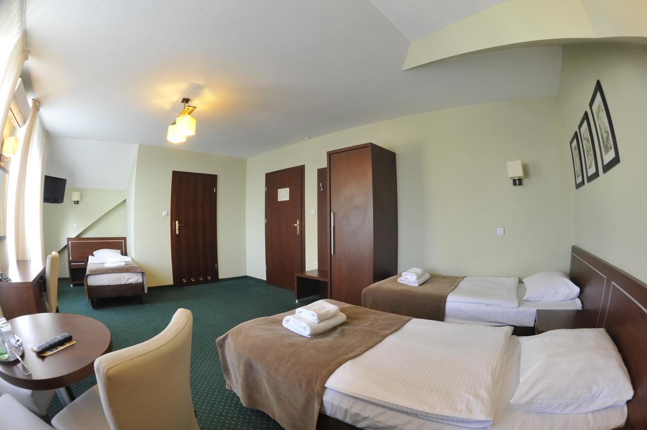 Hotel Lotos Woskrzenice Duze Экстерьер фото