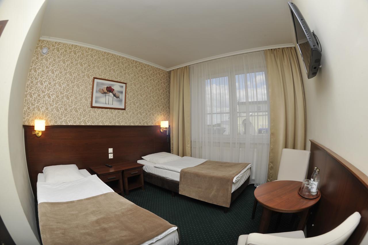 Hotel Lotos Woskrzenice Duze Экстерьер фото