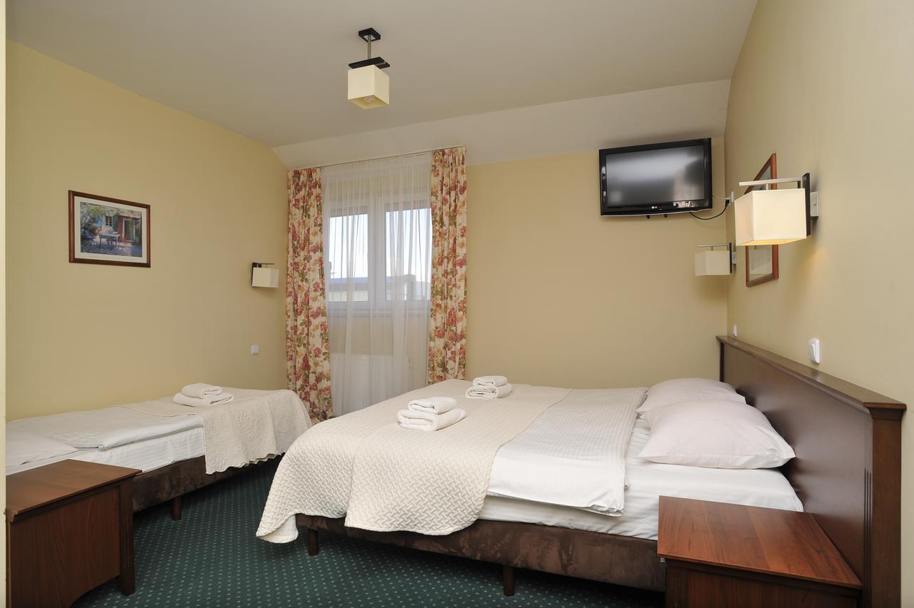 Hotel Lotos Woskrzenice Duze Экстерьер фото