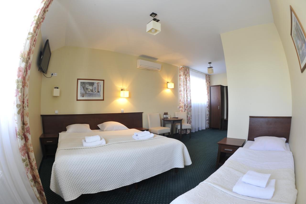 Hotel Lotos Woskrzenice Duze Экстерьер фото